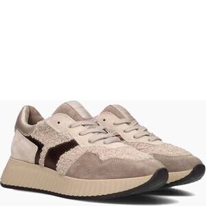 NEW SOFTWAVES women's akeria sneaker in crème/crème